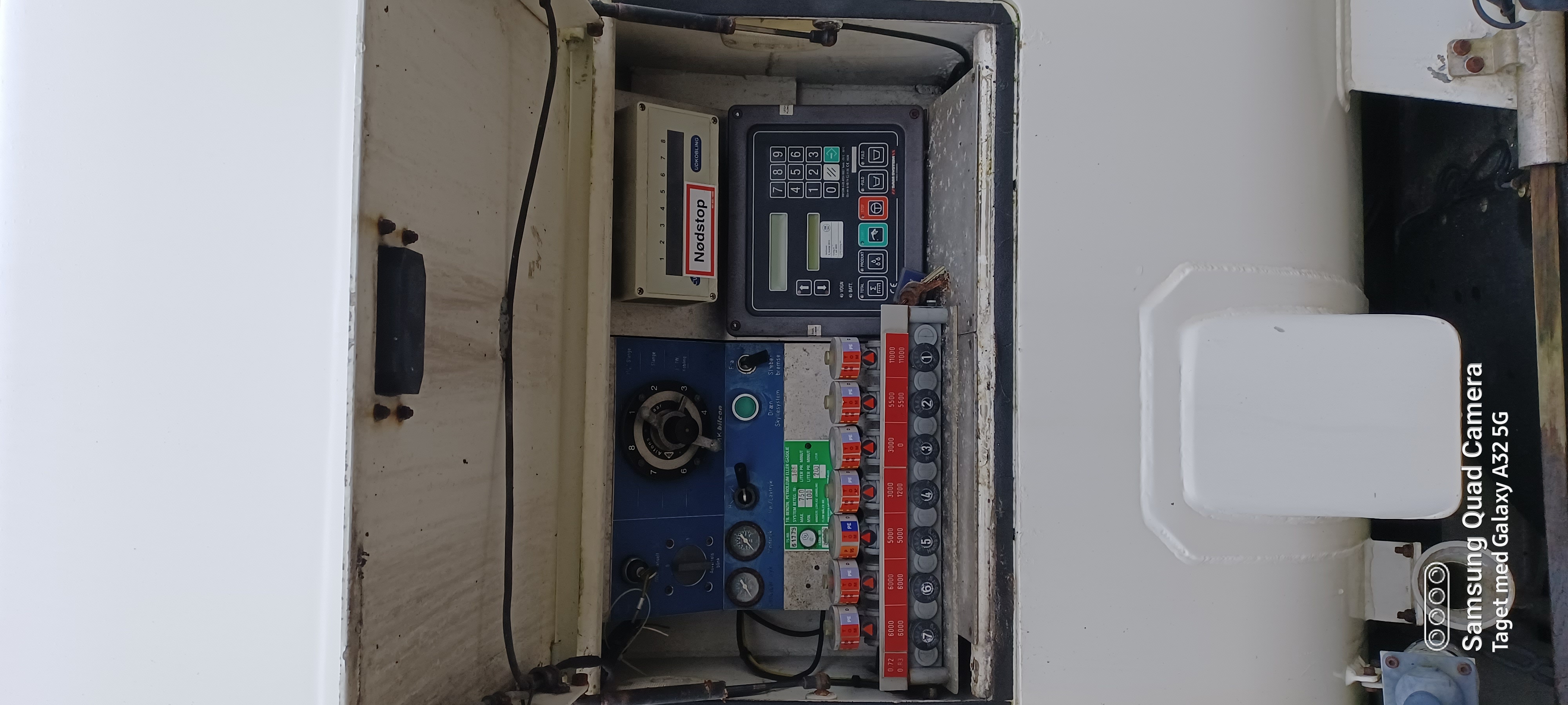 HMK BILCON, 41000 L ADR TANKTRAILER FUEL PUMPE