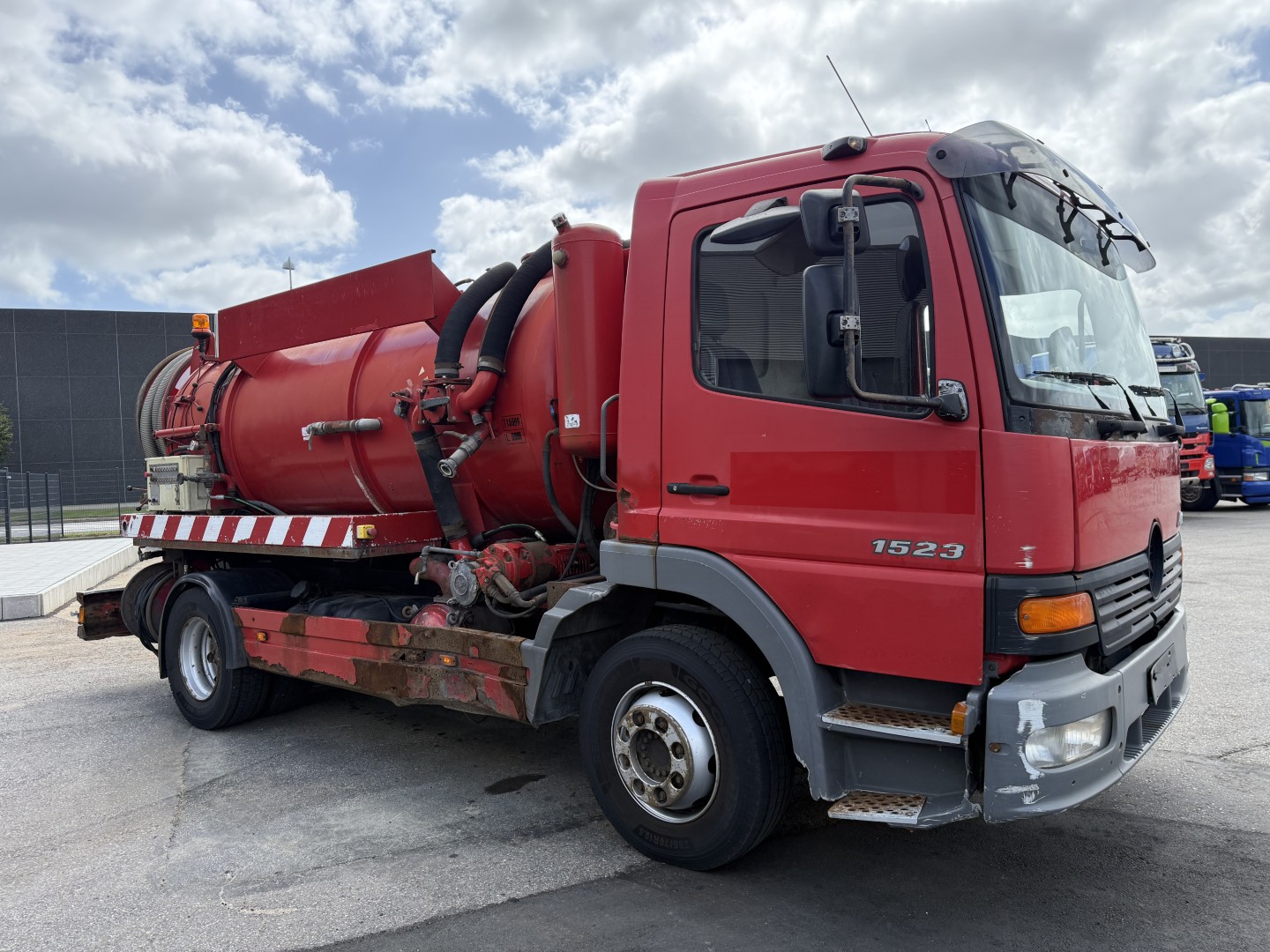 Mercedes Atego 1523 4x2 Slamsuger