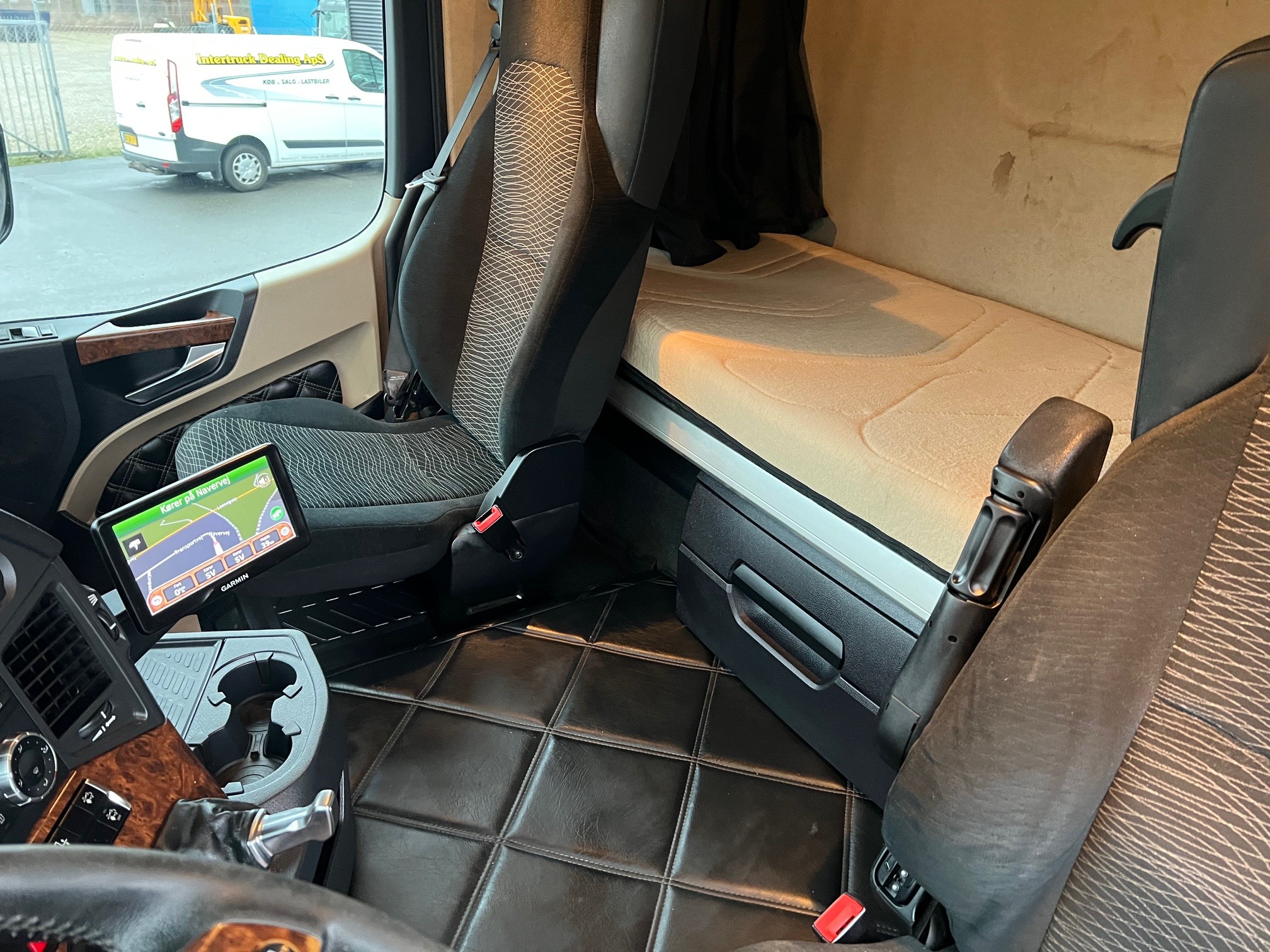 Mercedes 2540 HMF 2120 K5 kran