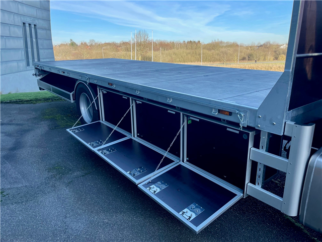 Iveco S-WAY AD190S34-E6e/FP Stillads