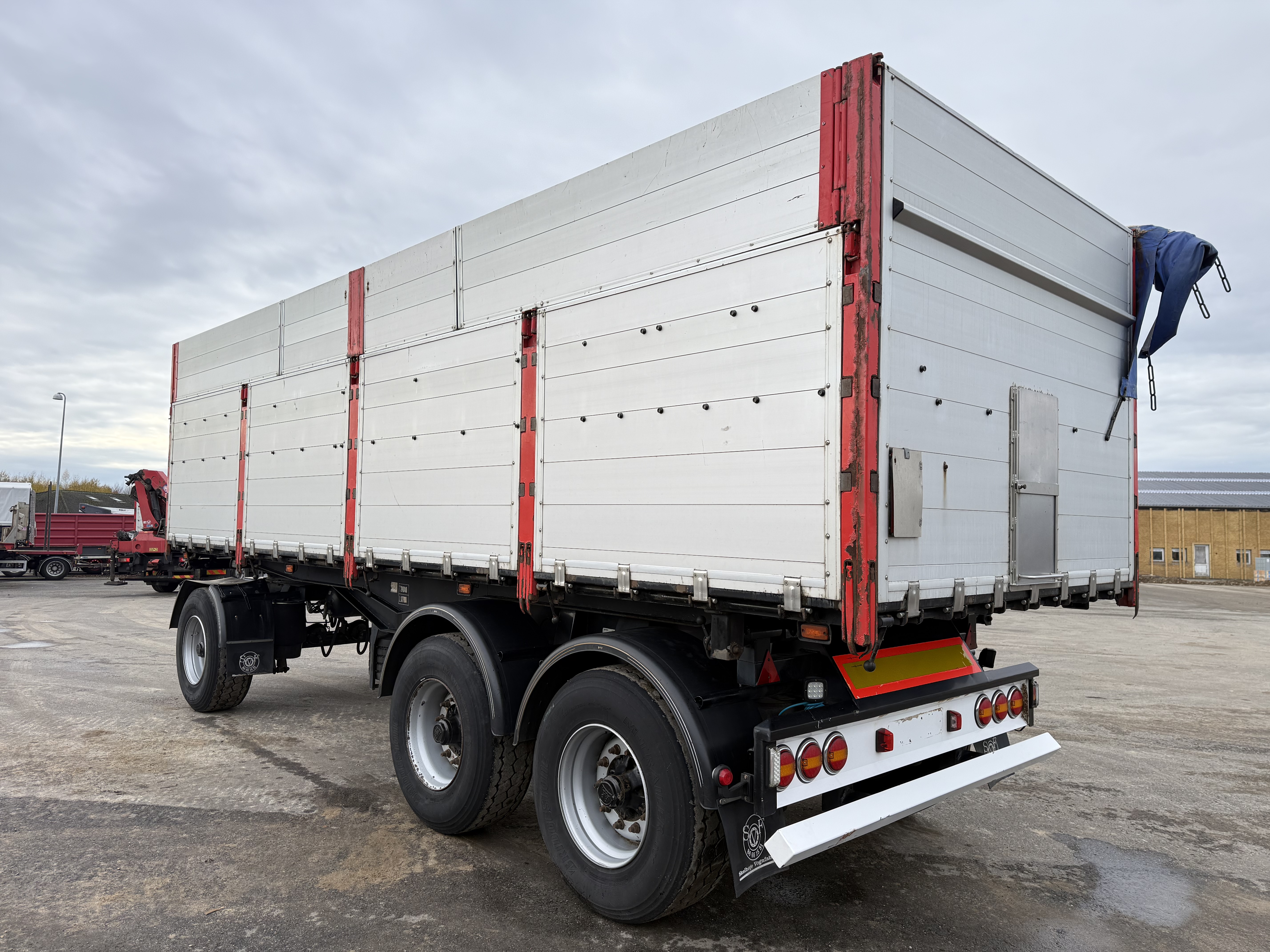 Skelhøje SVF P324 24 t. akslet Tipanhænger