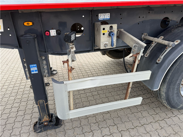 Kässbohrer 37 M3 tiptrailer