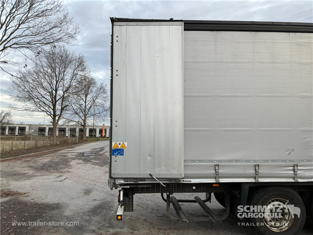 Schmitz Semi Curtainsider Standard , Foldedør højre