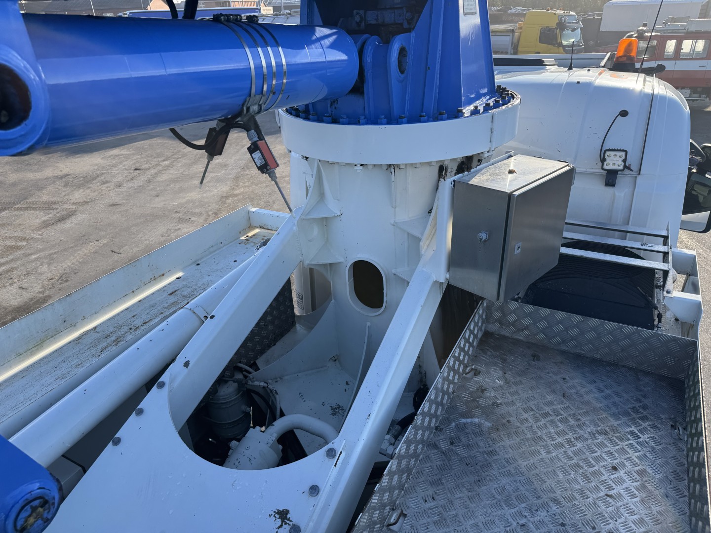 Scania P410 6x4 Liebherr THP 140 H 24 M4 XH Betonpumpe