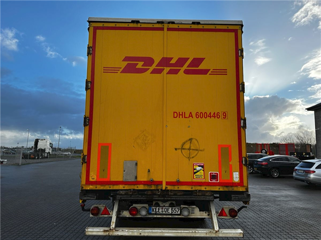 Kässbohrer Gardintrailer