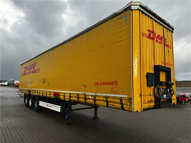 Kässbohrer Gardintrailer