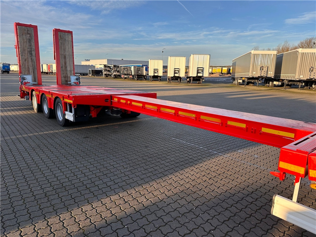 Kässbohrer SLA HS-3, udtrækkelig Maskintrailer