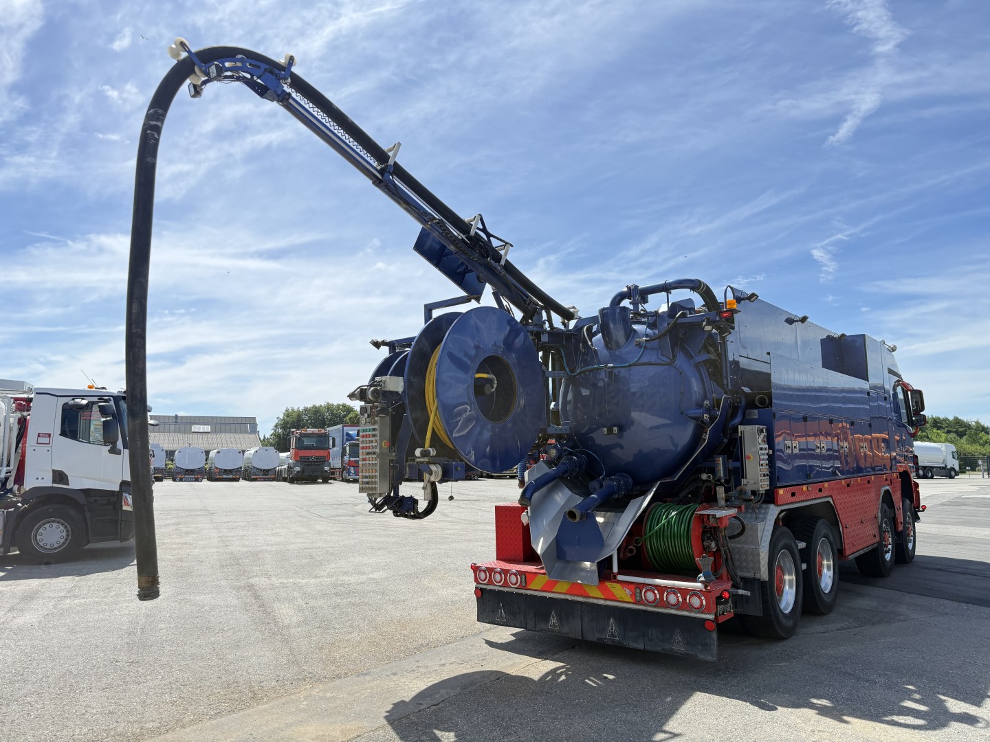 Mercedes Actros 4151 V8 8x8 Hvidtved Larsen RECycler 410