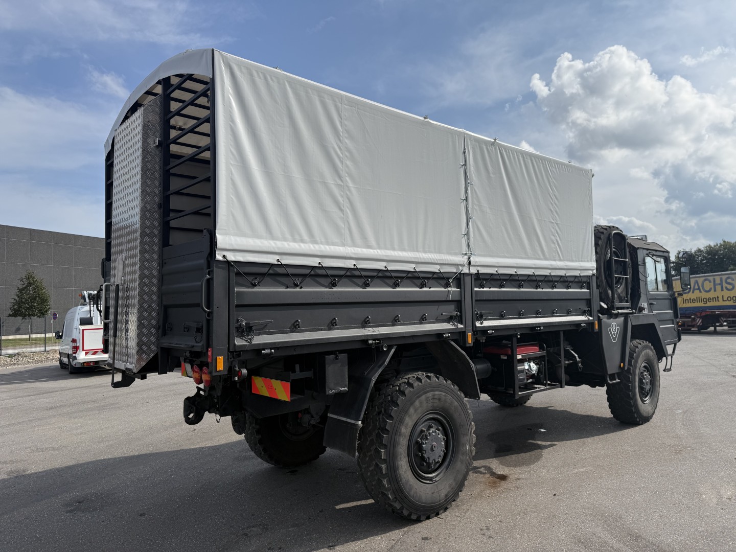 MAN 5 To KAT MIL 4x4 Studenterbil