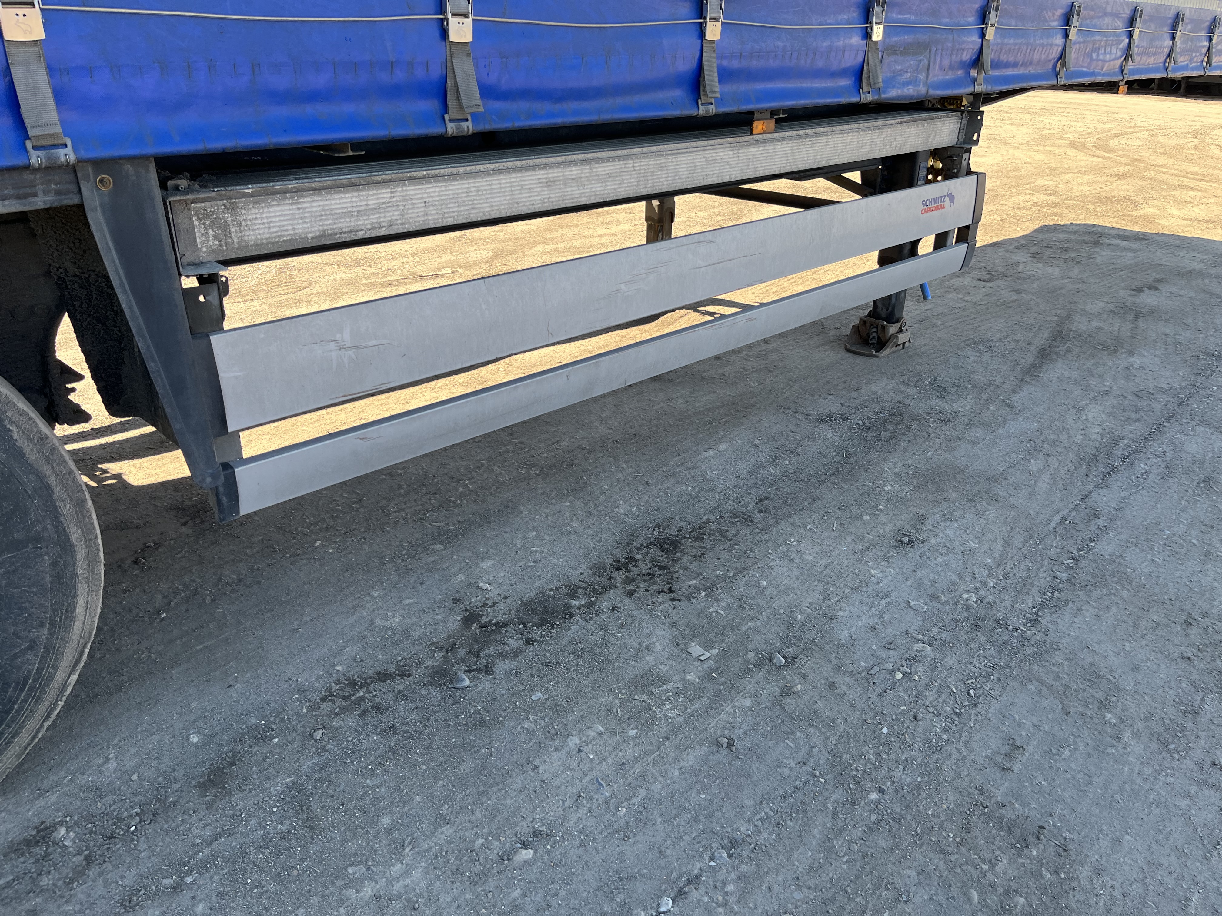 Schmitz Cargobull Gardin trailer m. hævetag