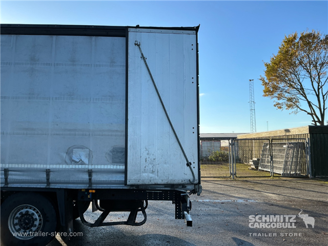 Schmitz Semi Curtainsider Standard , Foldedør højre