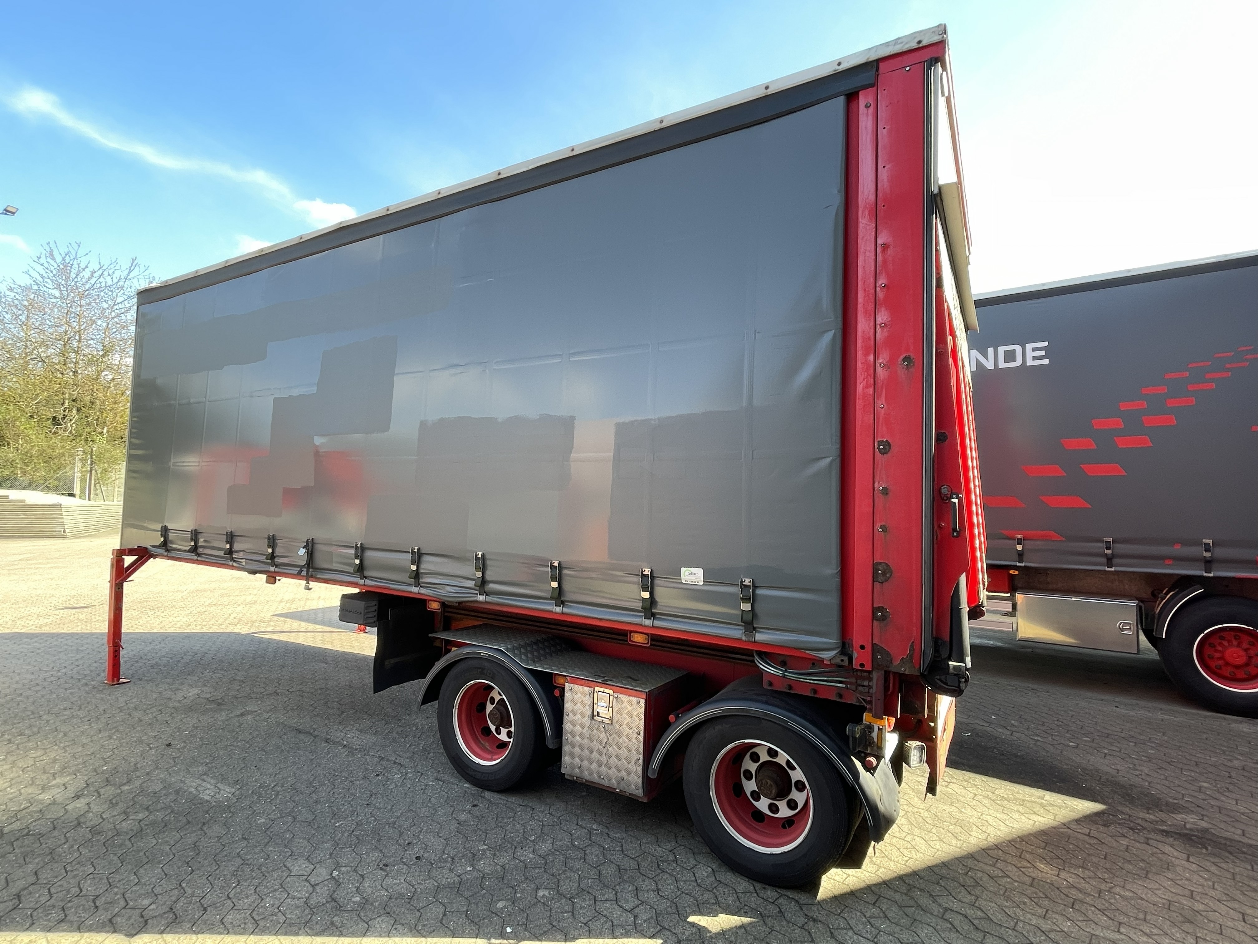 HFR 2 ax. Linktrailer med lift