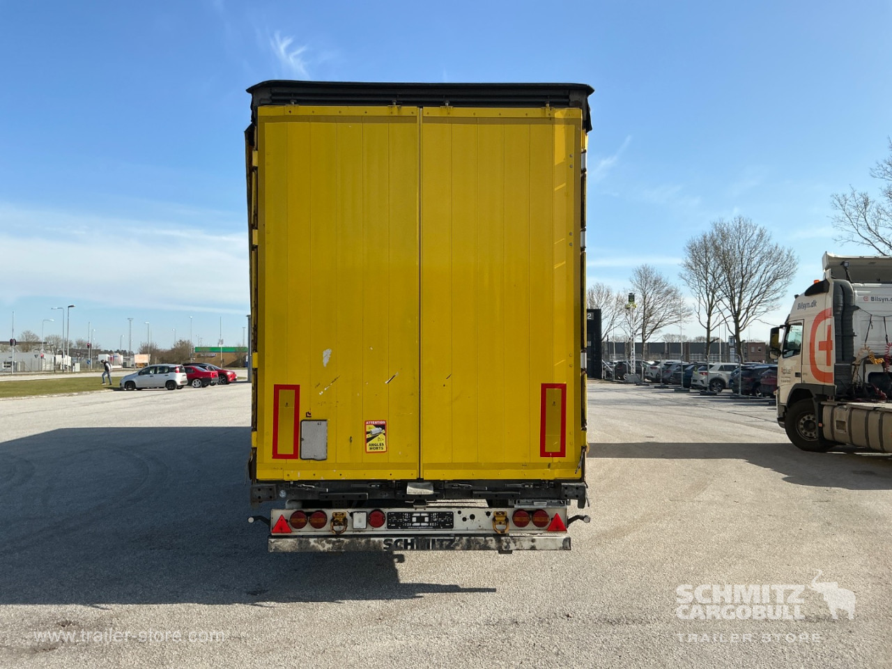 Schmitz Semi Curtainsider Mega