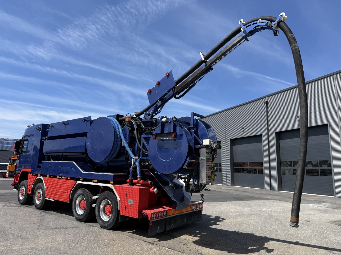 Mercedes Actros 4151 V8 8x8 Hvidtved Larsen RECycler 410