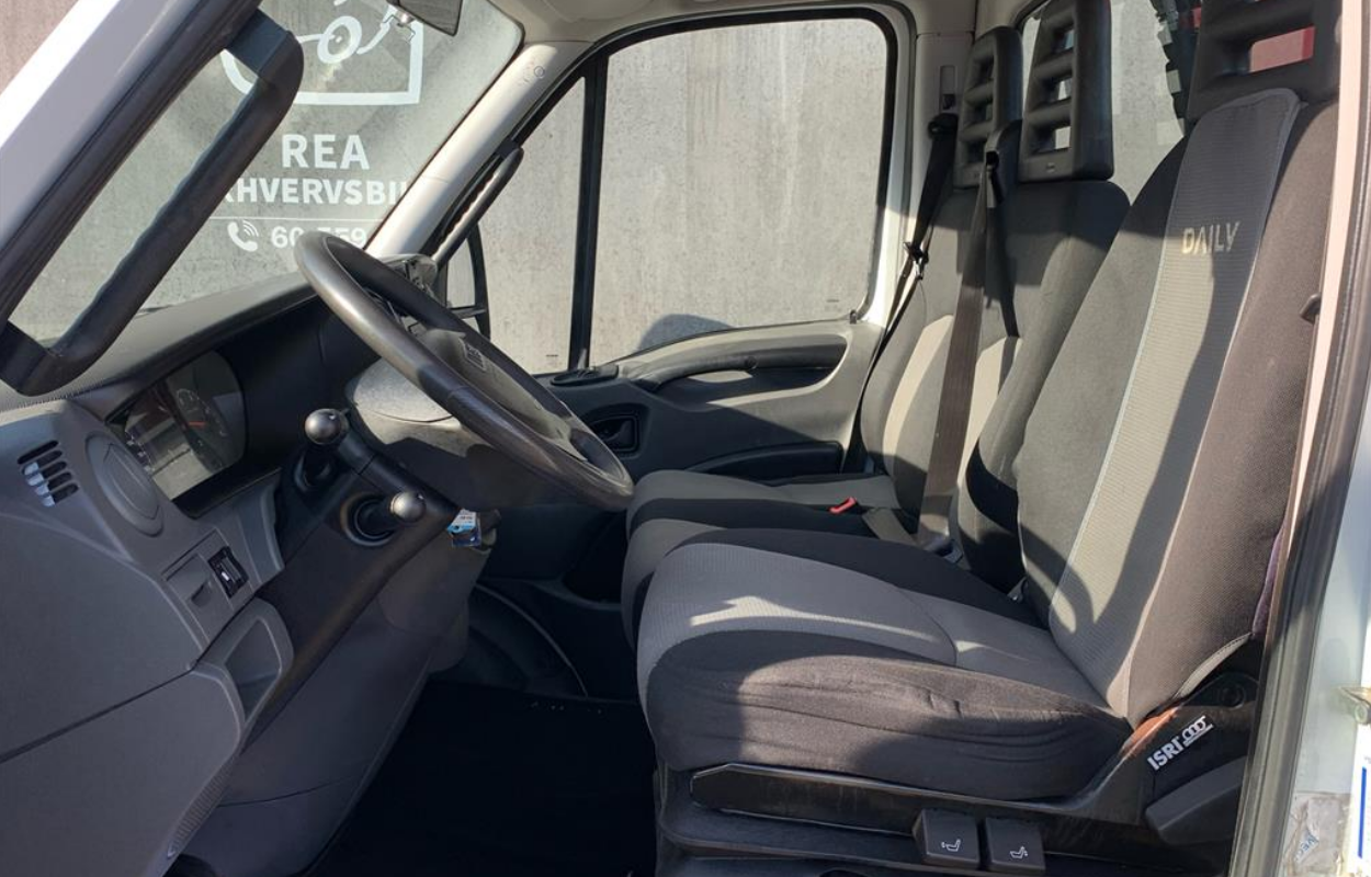 Iveco Daily 70C17C lad/kran