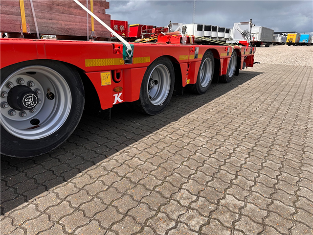 Kässbohrer SLA J4, udtrækkelig Maskintrailer