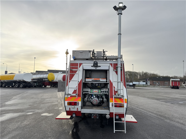 Mercedes 1117 4x2 Autosprøjte / Brandbil