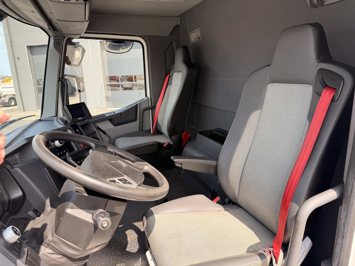 Renault Trucks T430 DTI 6x2 Hvidtved Larsen SLP 10.5 ADR
