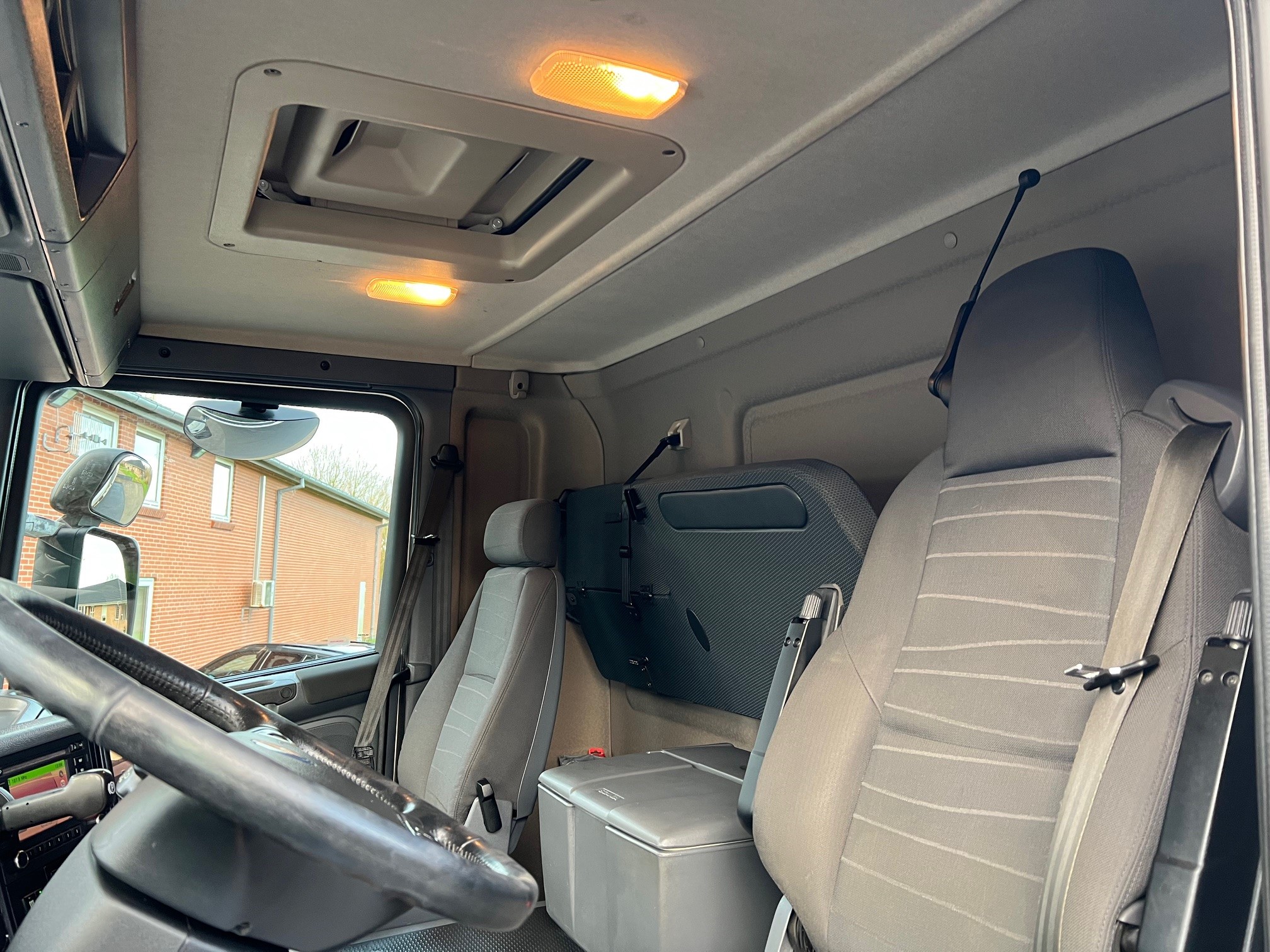 Scania G450 6X2*4 med HMF 2620 K5 kran