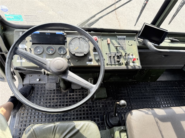 MAN 5 To KAT MIL 4x2 Opb. Studenterkørsel