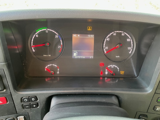 Scania P450 8X2*6 Knæklad + Kran HMF1820 – Machinetransporter