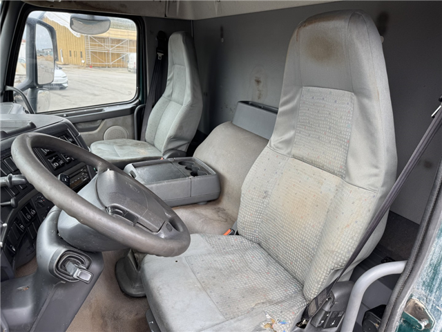 Volvo FM9/380 6x2*4 Dyretransport