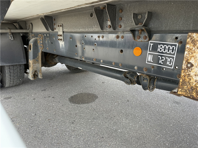 Iveco EuroCargo 180E32 4x2 Schmitz / Thermo King T-1200R Spectrum