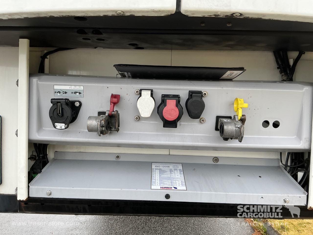 Schmitz Semi Reefer Meat hanging system