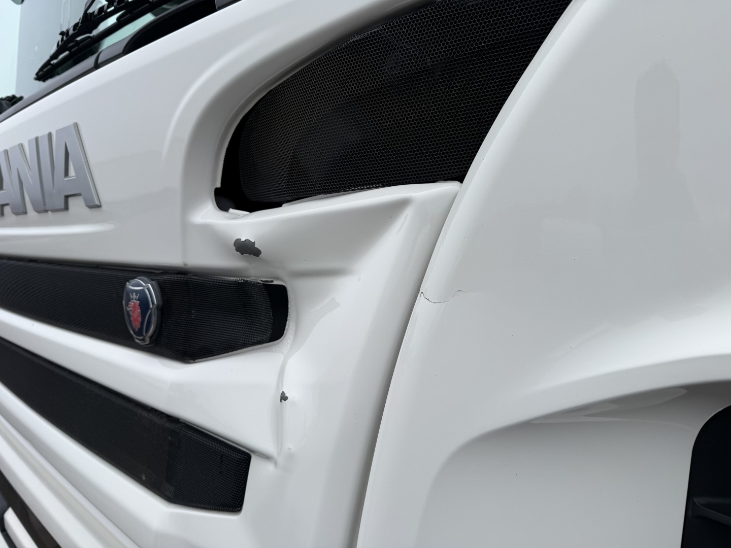 Scania P320 6x2*4 Carrier Supra 1250 Mt 9.50 m. kasse