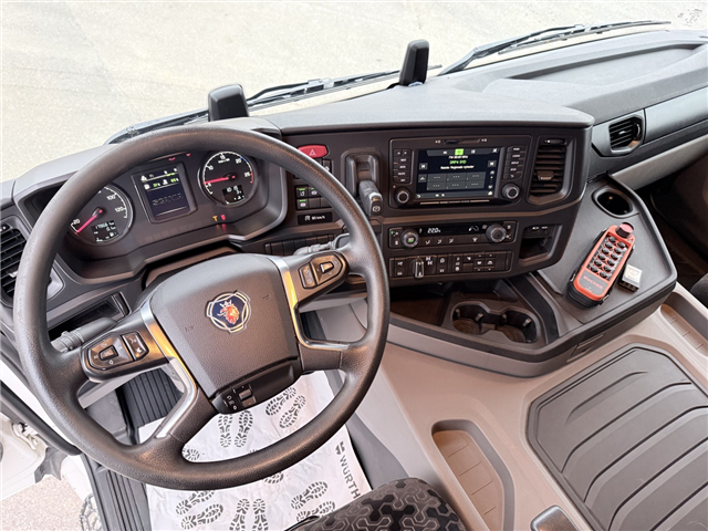 Scania G500 8x4*4 Bucher Recycler 414