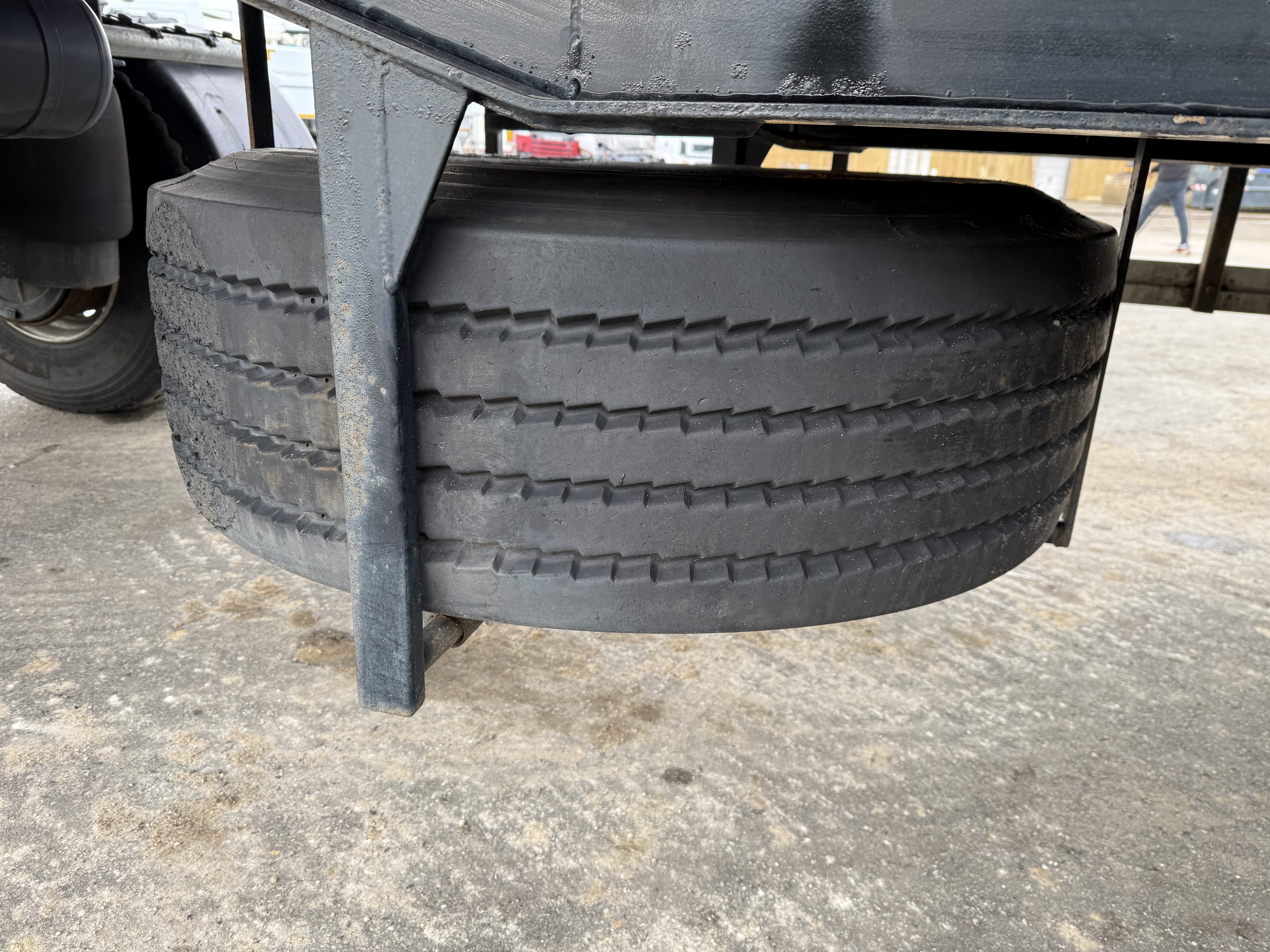 Skelhøje SVF P324 24 t. akslet Tipanhænger