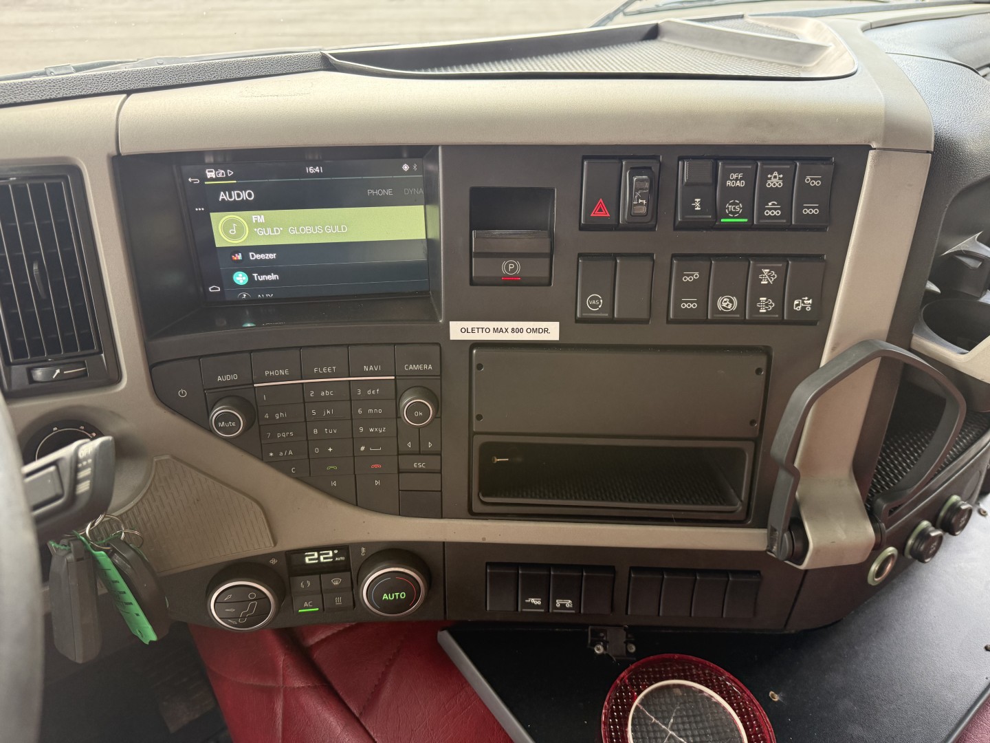 Volvo FM500 8x2 Pusher tridem Hiab 099 B3 Radio