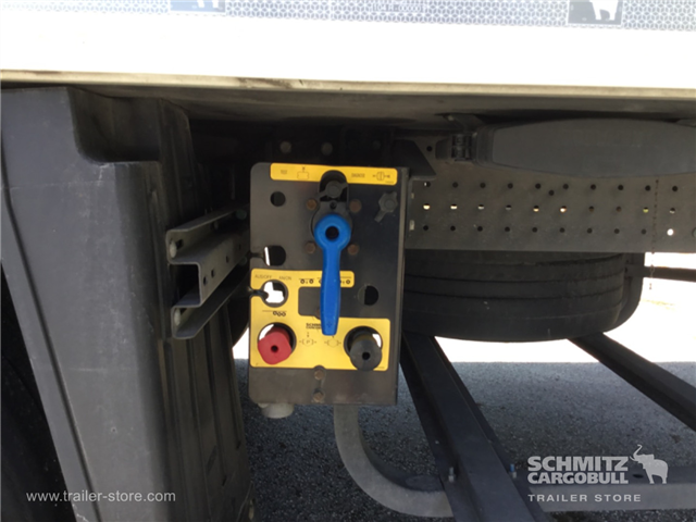 Schmitz Semi Reefer Meat hanging system