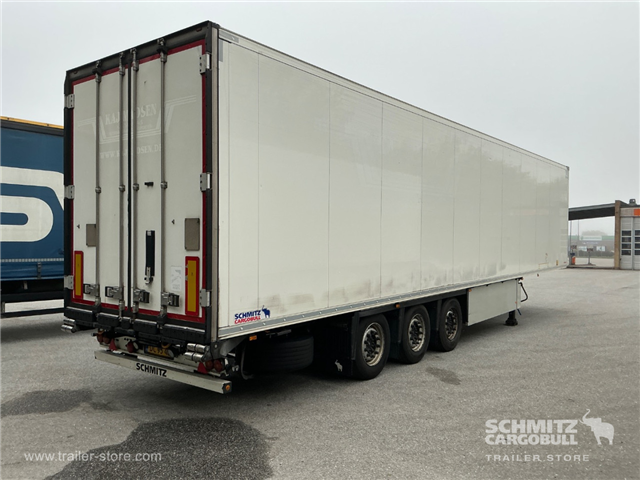 Schmitz Semi Reefer Meat hanging system