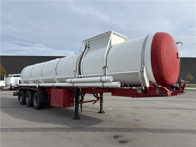 Blumhardt 3 akslet 29.000 L ADR Tanktrailer