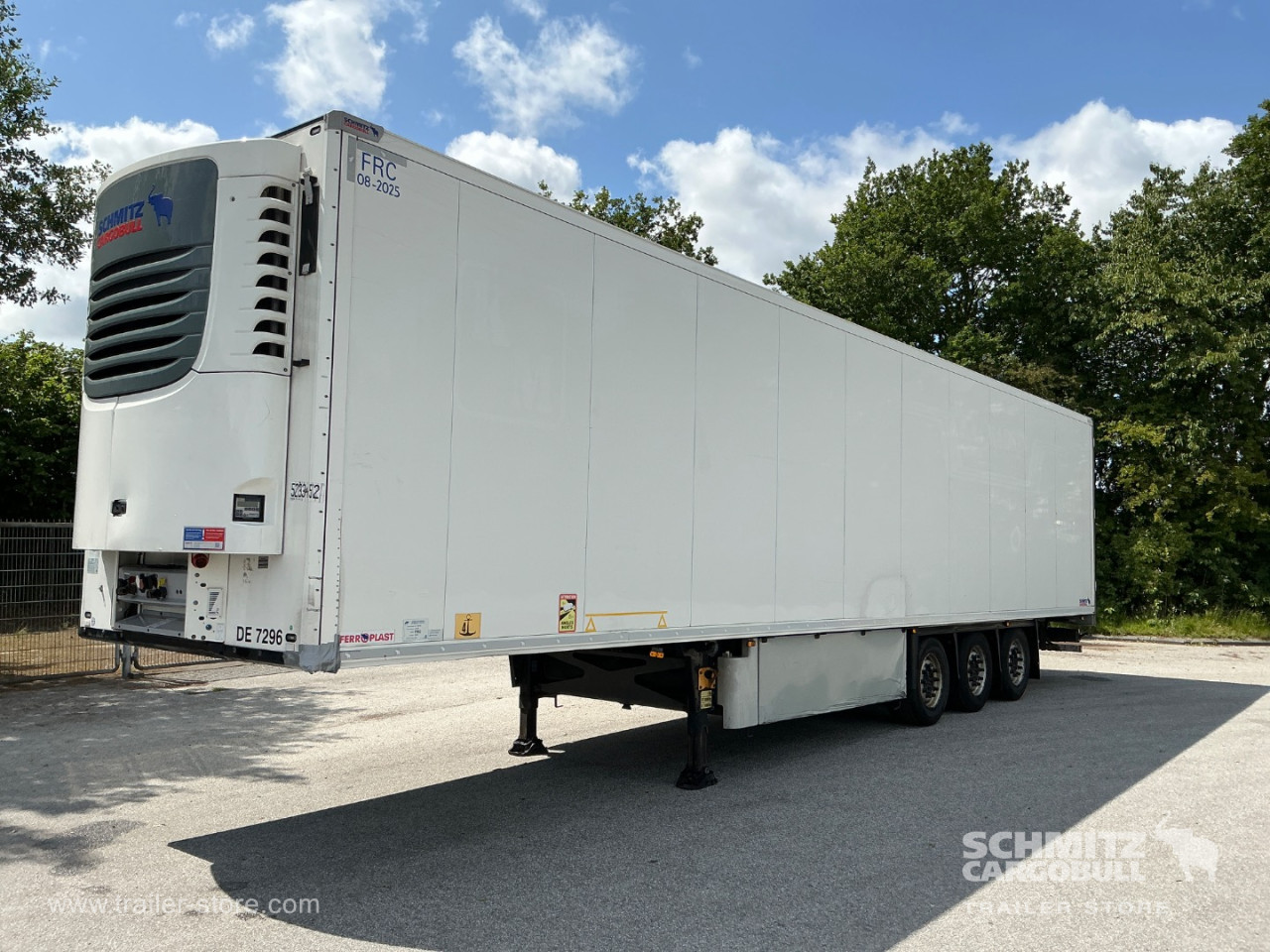 Schmitz Semi Reefer Meat hanging system