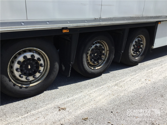 Schmitz Semi Reefer Meat hanging system