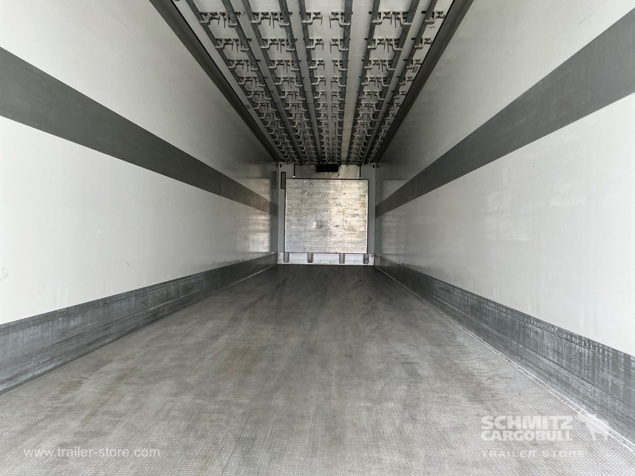 Schmitz Semi Reefer Meat hanging system