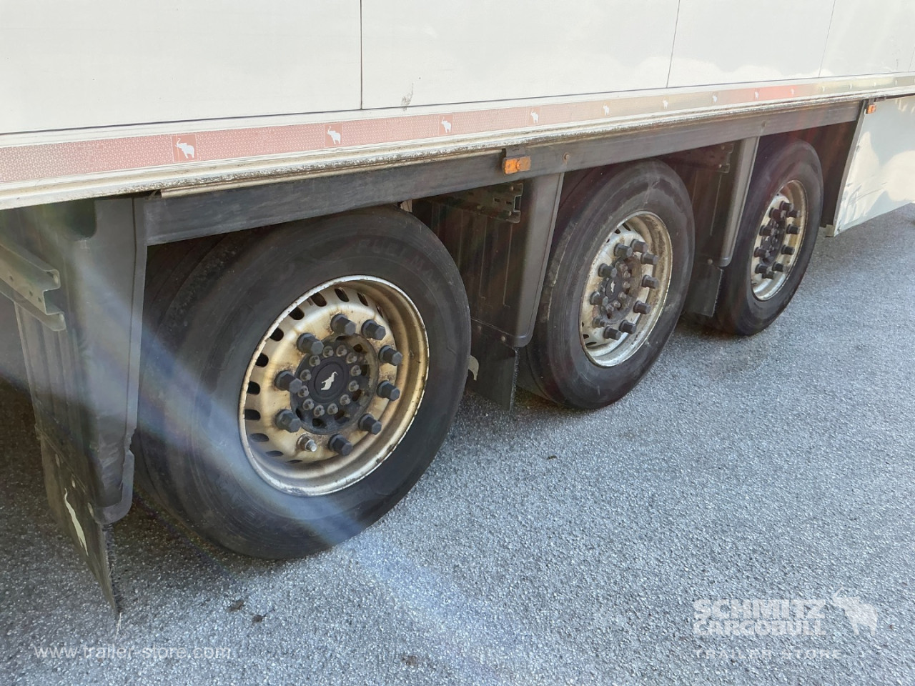 Schmitz Semi Reefer Meat hanging system