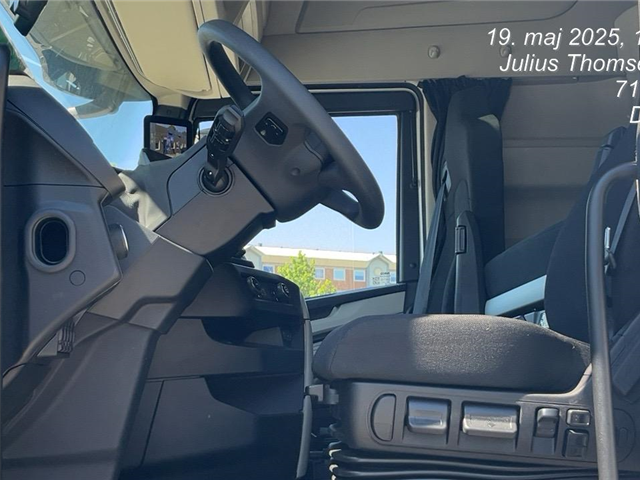 Iveco S WAY 500Hp twinsteer