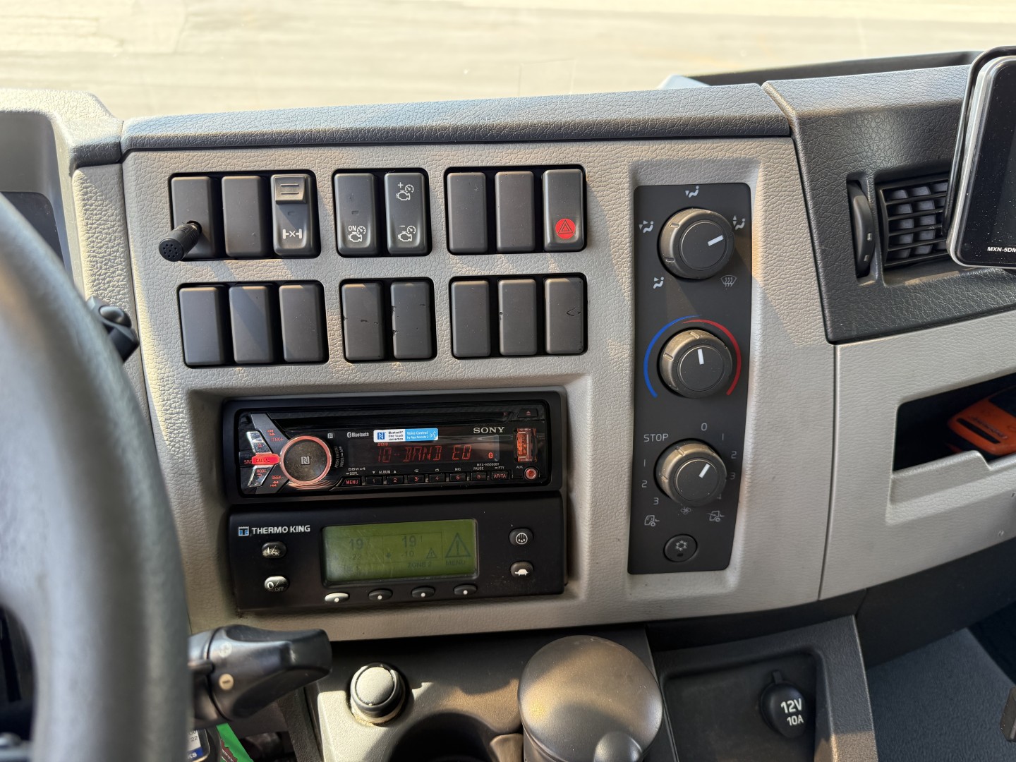 Volvo FL290 4x2 ThermoKing T1200-R Euro 5