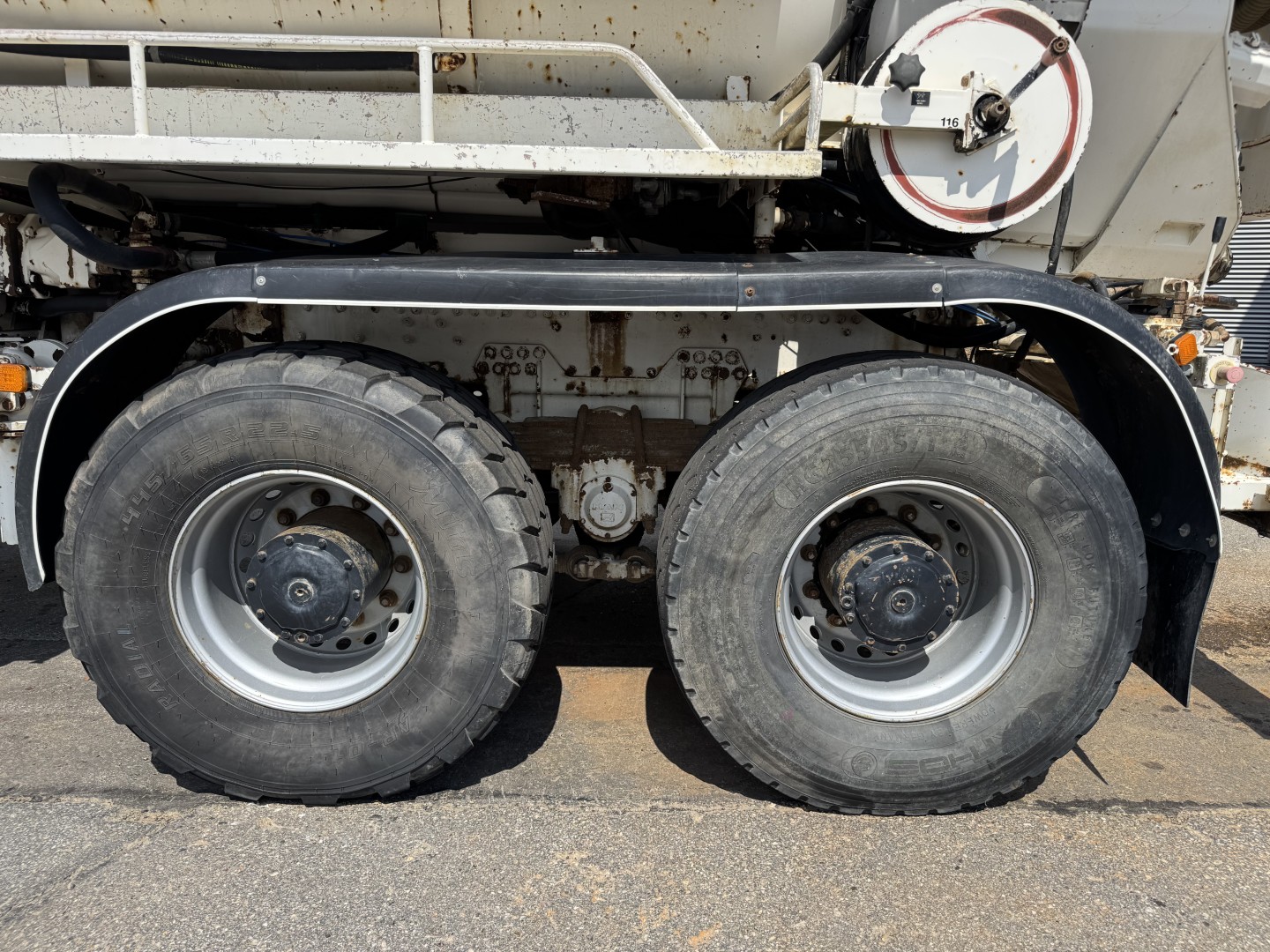 MAN 35.464 8x8 Hvidtved Larsen 9000 L