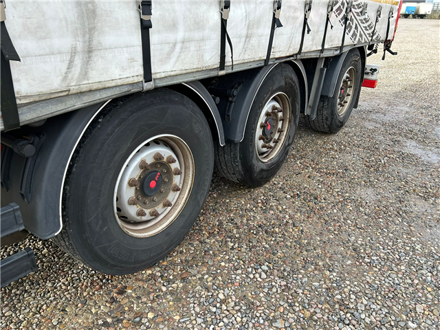 Kelberg 3 aks. gardintrailer m. truckbeslag