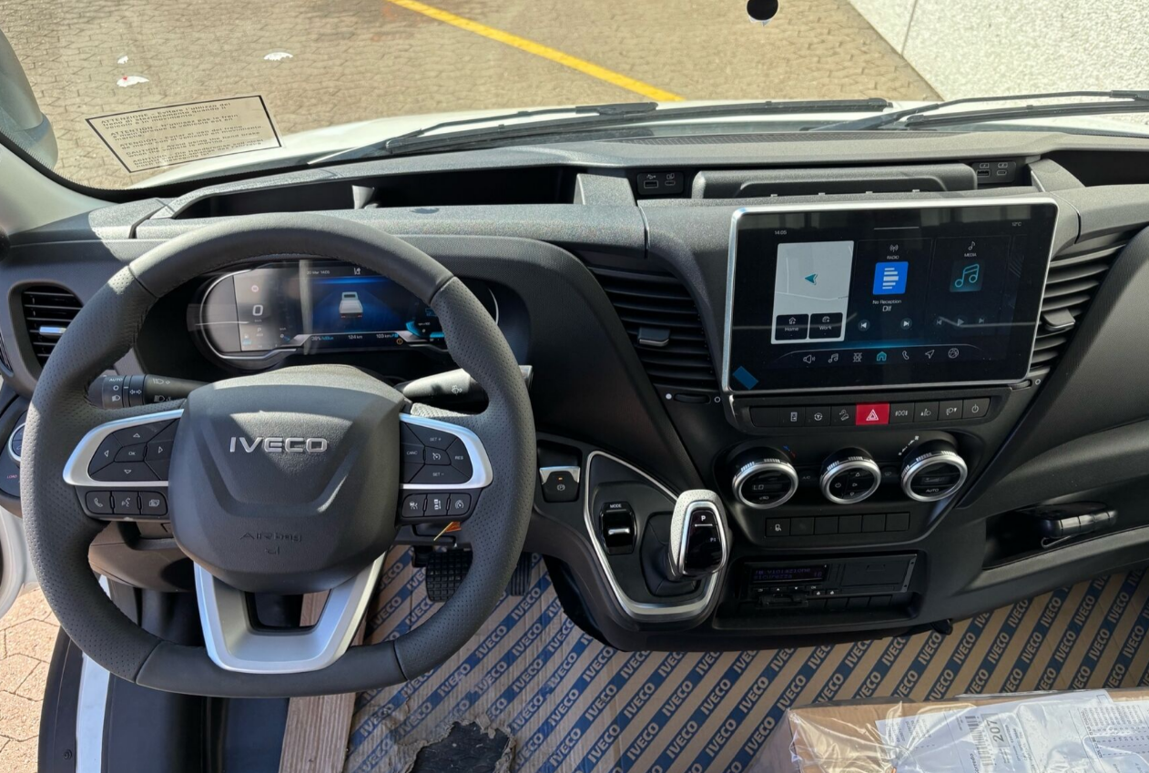 Iveco 70C21HA8/P 12 pallers