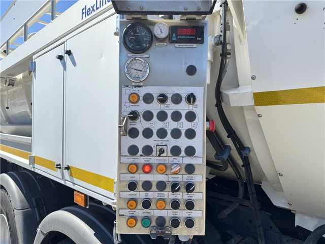 Scania P360 6x4 Hvidtved Larsen Flexline 312 Euro 6