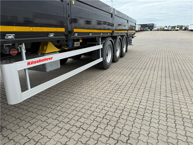 Kässbohrer SPS 3, Alusider Åben