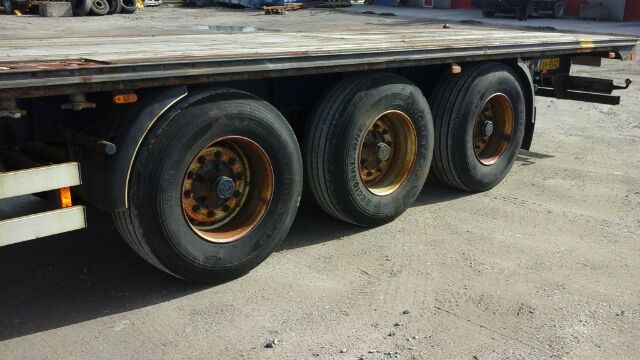 Van Hool åben trailer med containerlås