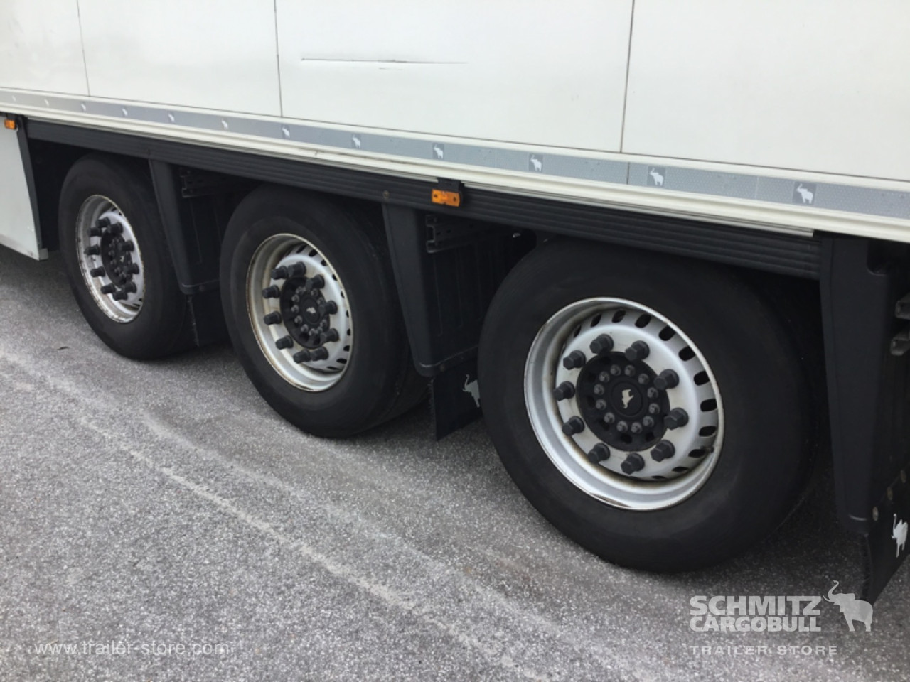 Schmitz Semi Reefer Meat hanging system