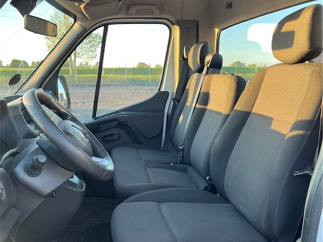 Renault Master 2.3 DCI 150HK Autotransporter – Knæklad