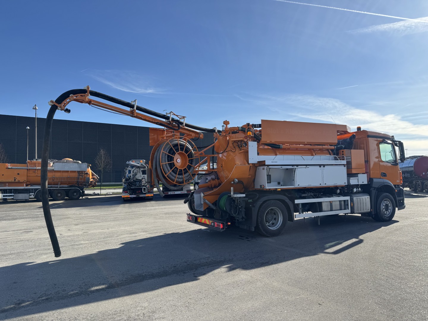 Mercedes Actros 1833 4x2 Bucher FlexLine C60